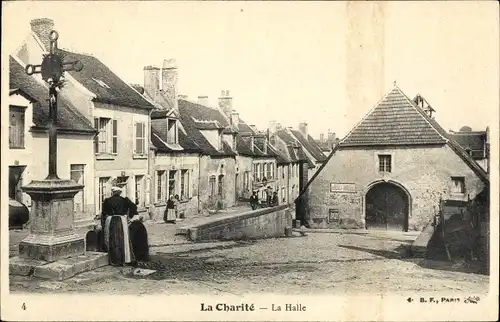 Ak La Charité Nièvre, La Halle