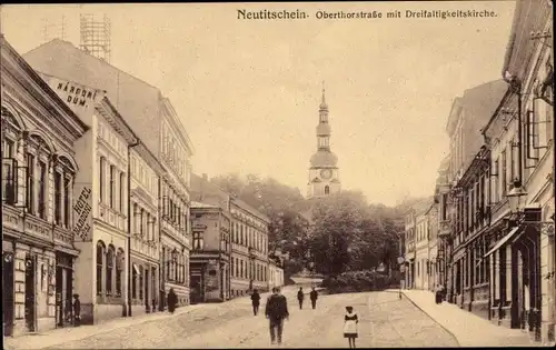 Ak Nový Jičín Neutitschein Reg Mährisch Schlesien, Obertorstraße mit Dreifaltigkeitskirche