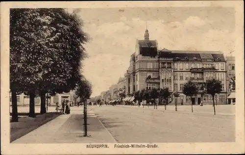 Ak Neuruppin in Brandenburg, Friedrich Wilhelm Straße