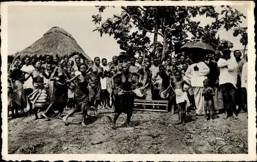 Ak Dahomey Benin, Danses sur la berge