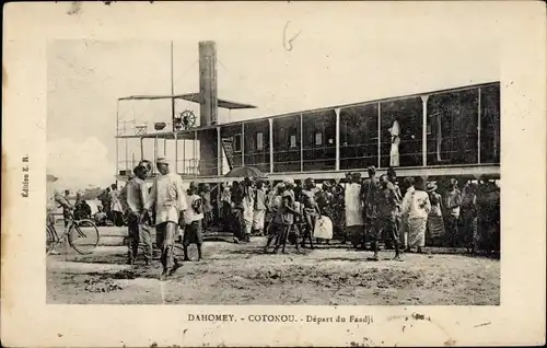 Ak Cotonou Dahomey Benin, Départ du Faadji, Dorfbewohner