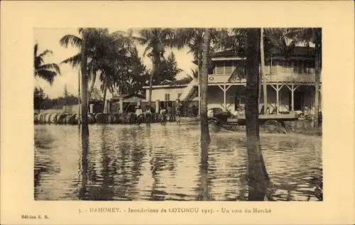 Ak Cotonou Dahomey Benin, Inondations de Cotonou 1925, Un coin du Marche, Palmen, Wasser