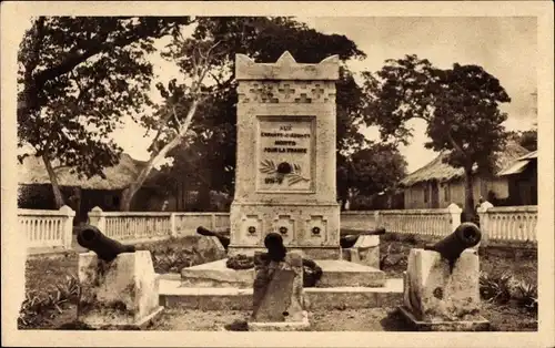 Ak Abomey Benin, Le Monument aux Morts