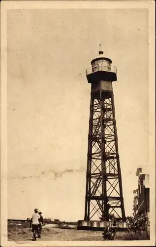 Ak Cotonou Benin, Le Phare, Einheimische am Leuchtturm