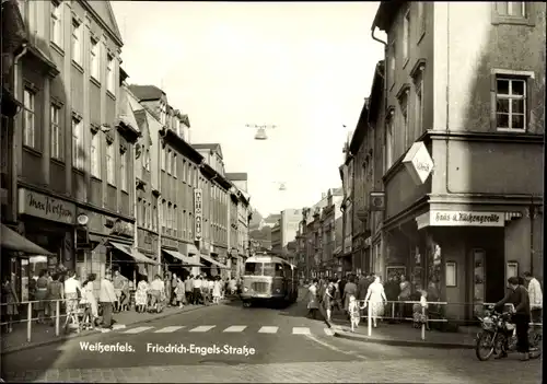 Ak Weißenfels an der Saale, Friedrich-Engels-Straße, Bus, Geschäft Haus- und Küchengeräte