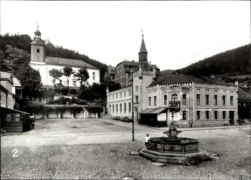 Foto Ak Leutenberg in Thüringen, Marktplatz, historische Ansicht v. 1927, Brunnen, Kirche