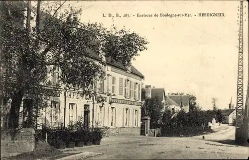 Ak Hesdigneul lès Boulogne Pas de Calais, Straßenpartie, Cafe