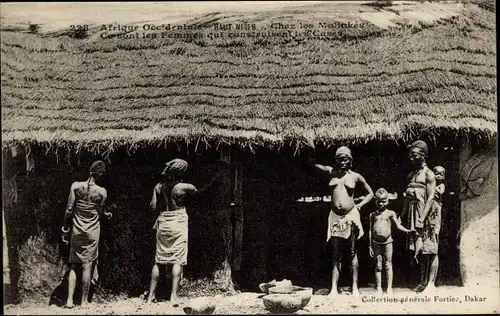 Ak Guinea, Afrique Occidentale, Les Femmes, Afrikanerinnen, Kind, Wohnhaus