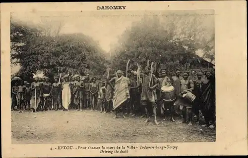 Ak Ketou Dahomey Benin, Pour chasser le mort de la Ville