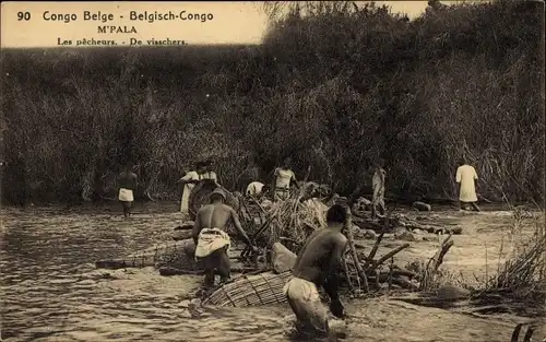 Ganzsachen Ak M'Pala Congo Belge DR Kongo Zaire, Les pecheurs, Fischer mit Reusen