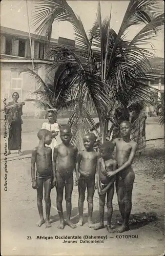 Ak Cotonou Dahomey Benin, Jeunes Dahomeens