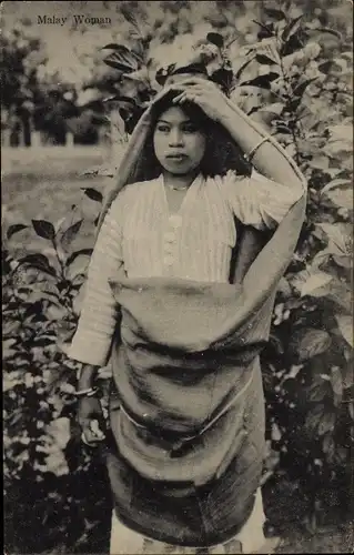 Ak Malay Woman, Volkstypen Asien, Frau in Trachten, Kopftuch