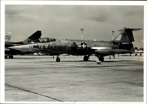 Foto Amerikanisches Militärflugzeug, US Air Force, 1323, Lockheed F 104