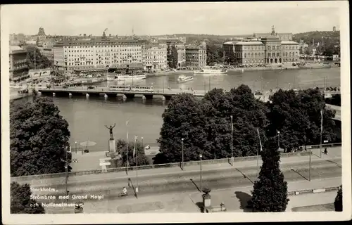 Ak Stockholm Schweden, Strömbron med Grand Hotel och Nationalmuseum