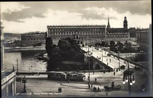 Ak Stockholm Schweden, Slottet med Norrbro, Straßenbahn