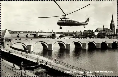 Ak Maastricht Limburg Niederlande, Maasbruggen met Helicoptère, Sabena Hubschrauber