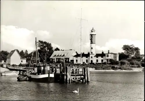 Ak Timmendorf auf der Insel Poel, Lotsenhafen mit Leuchtturm