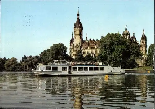 Ak Schwerin in Mecklenburg, Schloss, Passagierschiff MS Boizenburg