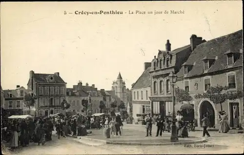 Ak Crécy en Ponthieu Somme, La Place un jour de Marché
