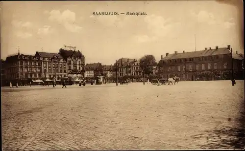 Ak Saarlouis im Saarland, Marktplatz