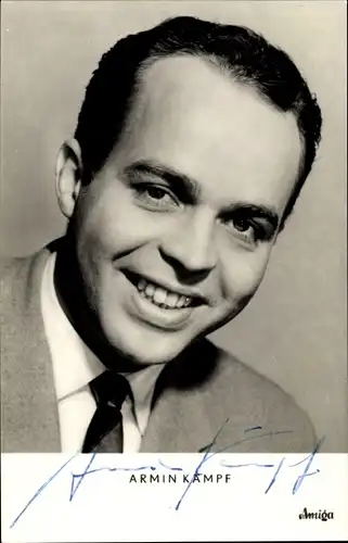 Ak Schlagersänger Armin Kämpf, Portrait im Anzug, Amiga Schallplatten