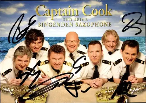 Ak Musikgruppe Captain Cook und seine singenden Saxophone, Autogramme