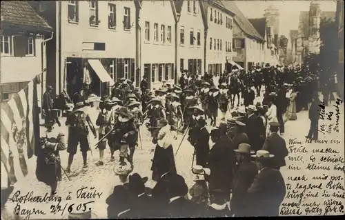 Foto Ak Rothenburg ob der Tauber Mittelfranken, Festumzug in der Stadt