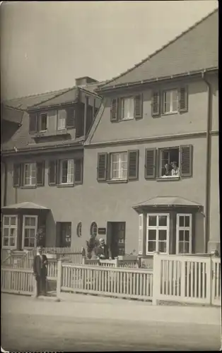 Foto Ak Weimar in Thüringen, Partie an einem Wohnhaus