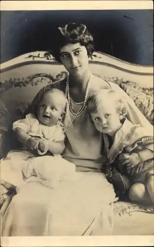 Foto Ak Prinzessin Sophie von Luxemburg, Ehefrau von Ernst Heinrich von Sachsen, Kinder
