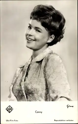 Ak Sängerin und Schauspielerin Cornelia Conny Froboess, Portrait