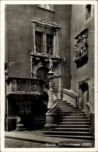 Ak Görlitz in der Lausitz, Rathaustreppe, Wappen, Statue