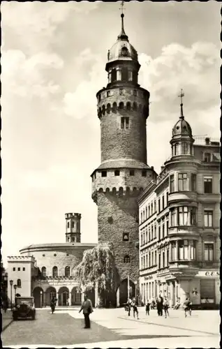 Ak Görlitz in der Lausitz, Reichenbacher Turm, Passanten