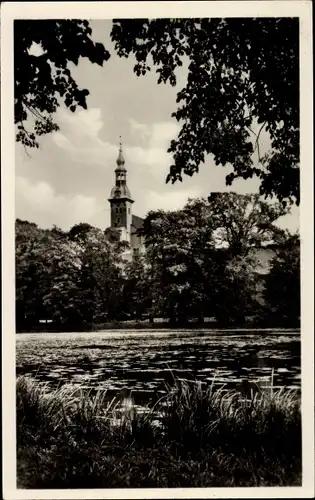 Ak Neuzelle in Brandenburg, Blick über den Klosterteich