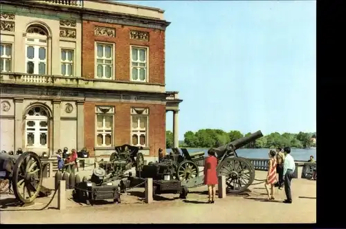Ak Potsdam, Deutsches Armeemuseum, Geschütze