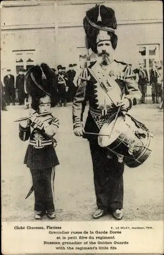 Ak Russland, Le Conflt Européean, 1914, Grenadier de la Garde Dorée, fifre,Flöte