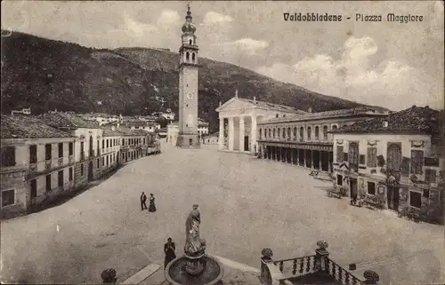 Ak Valdobbiadene Veneto Italien, Piazza Maggiore