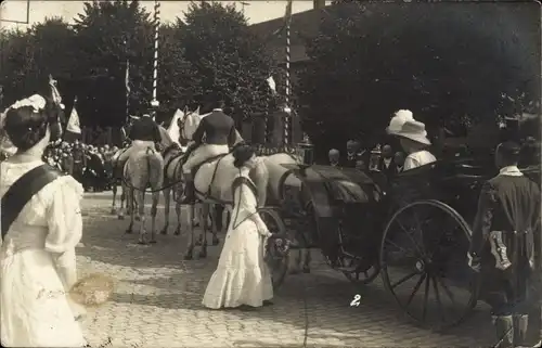 Foto Ak Wolfenbüttel in Niedersachsen, Festzug, Empfang, Kutsche