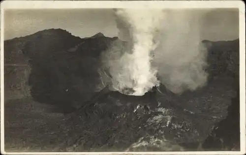 Foto Ak Kampanien Italien, Rauchender Vulkan, Vesuv