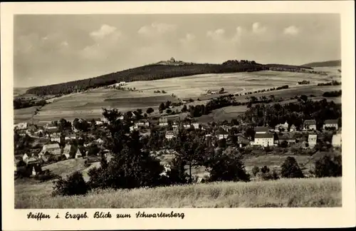 Ak Seiffen im Erzgebirge, Blick zum Schwartenberg