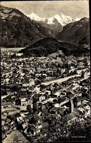 Ak Interlaken Kanton Bern Schweiz, Luftbild vom Ort