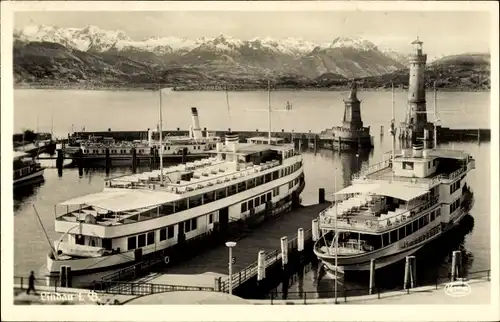 Ak Lindau im Bodensee, Hafenpartie mit Signalturm und Dampfer