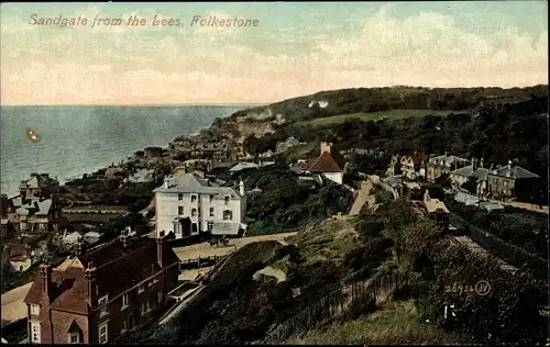 Ak Folkestone Kent South East England, Sandgate from the Lees, Küstenpartie