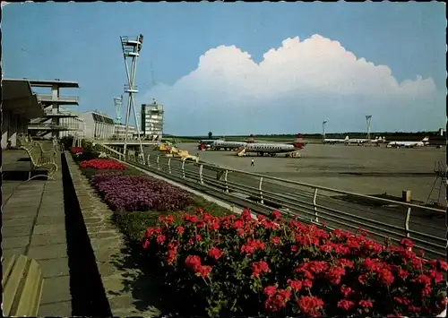 Ak Schwechat in Niederösterreich, Flughafen