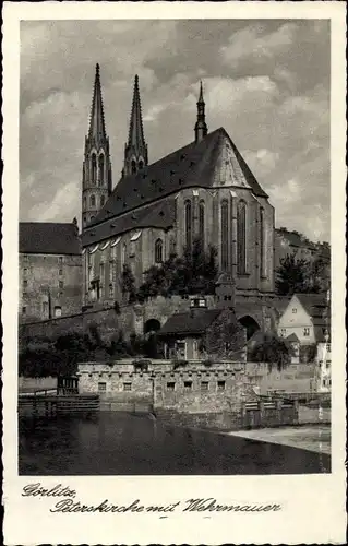 Ak Görlitz Sachsen, Peterskirche mit Wehrmauer