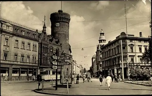 Ak Cottbus in der Lausitz, Thälmannplatz, Wegweiser, Turm, Straßenbahn