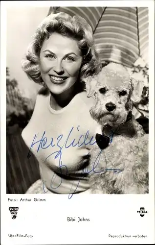 Ak Schauspieler Bibi Johns, Portrait mit Hund, Autogramm