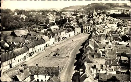 Ak Desvres Pas de Calais, Vue generale, La Place