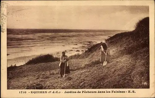 Ak Équihen Pas de Calais, Jardins de Pecheurs dans les Falaises