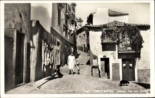 Ak Lisboa Lissabon Portugal, Alfama Rue dos Corvos