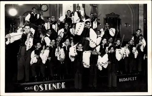 Ak Budapest Ungarn, Café Ostende, Musiker